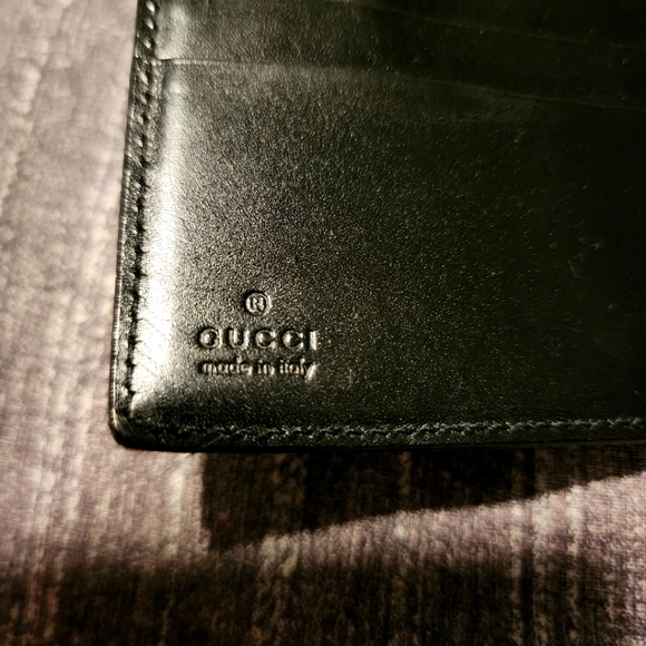 Authentic GUCCI - Suede and Leather Bi-Fold Wallet - Picture 9 of 14